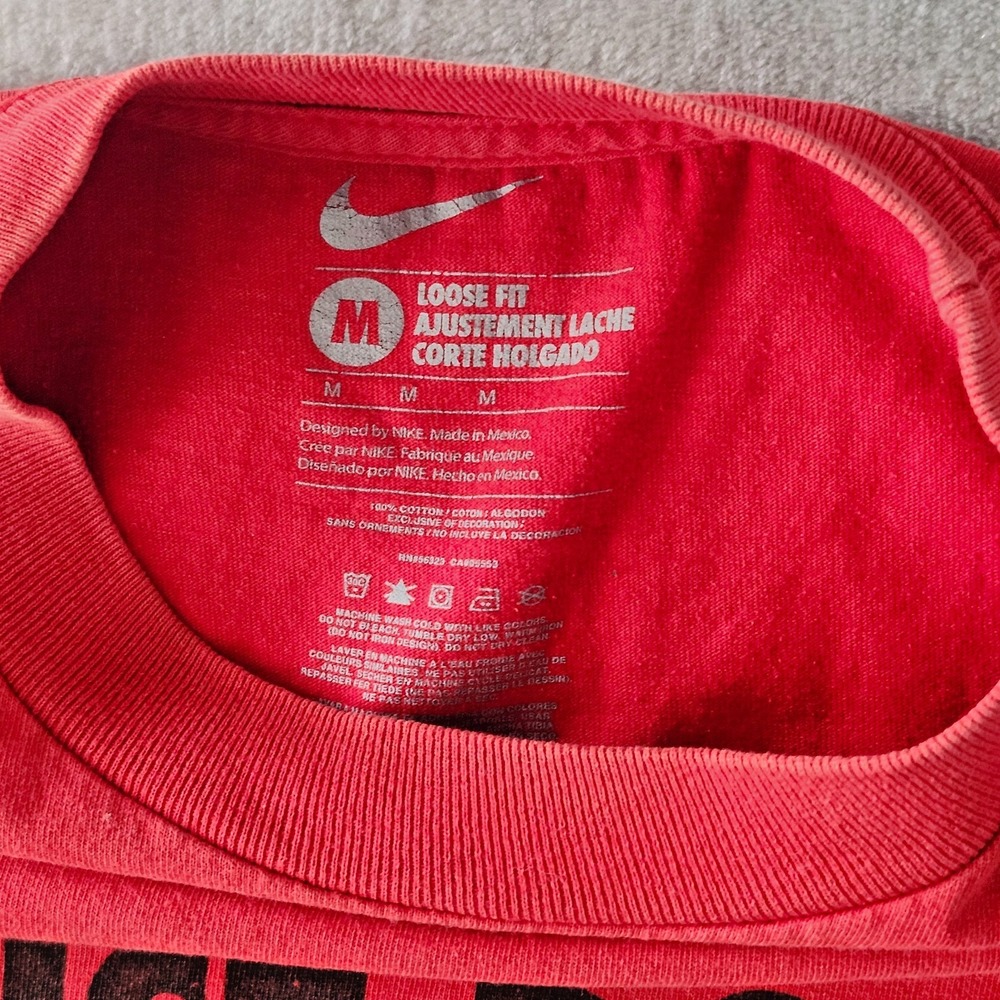 JUST DO IT RED NIKE T‎ SHIRT WITH BLACK SWOOSH Boys M REGULAR FIT NEVER QUIT - Picture 5 of 6
